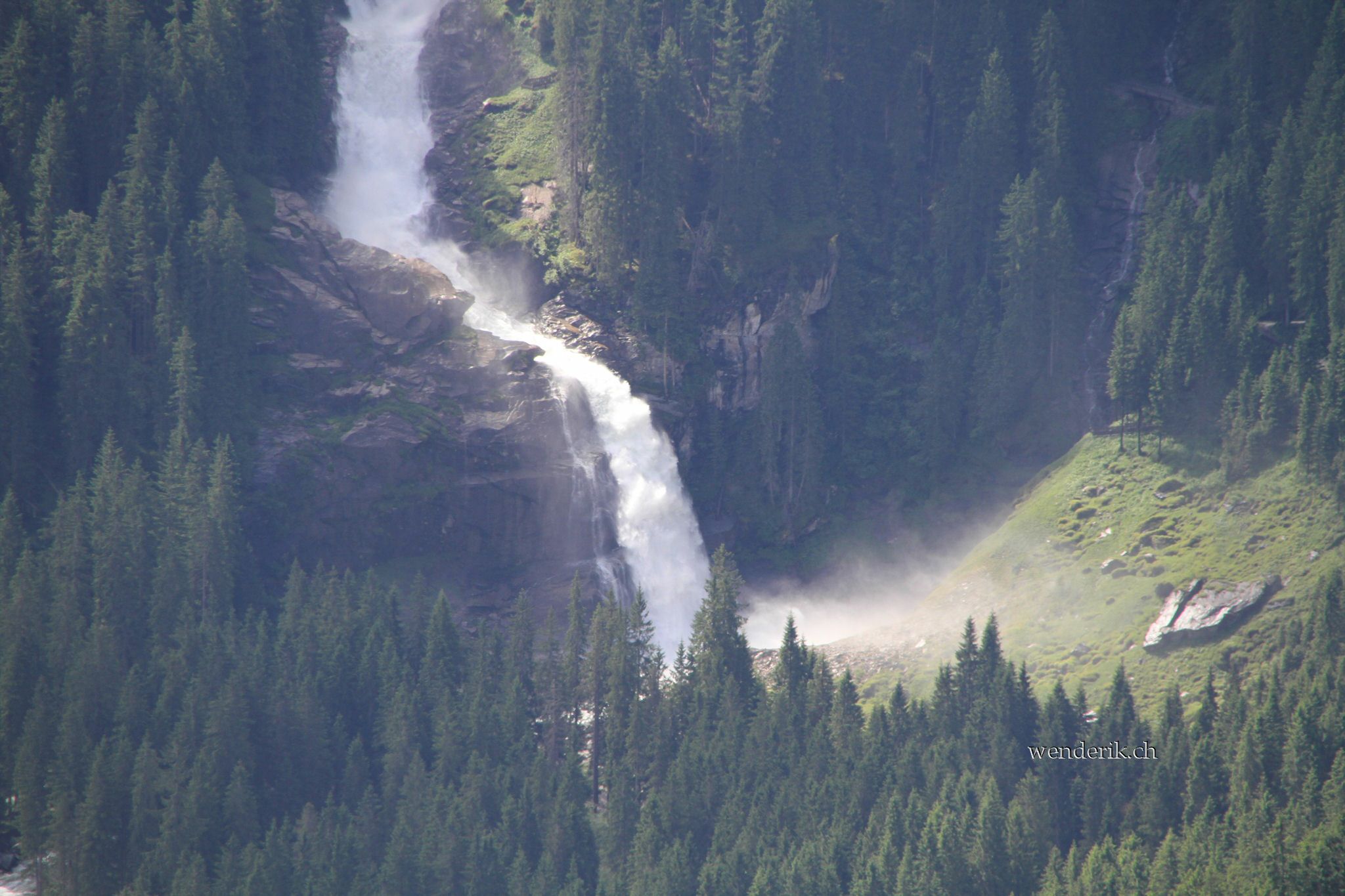 IMG_8843_L2048w1.jpg
