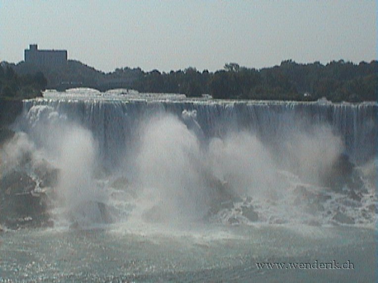 DSC00013_w_h573_c15.jpg