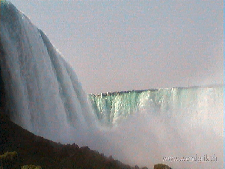 DSC00022_w_h573_c15.jpg