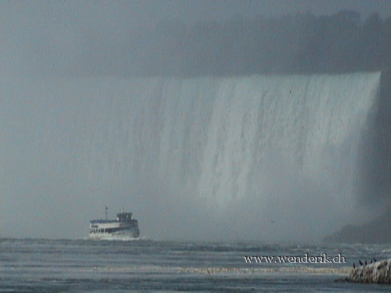 DSC00023_w_h573_c15.jpg