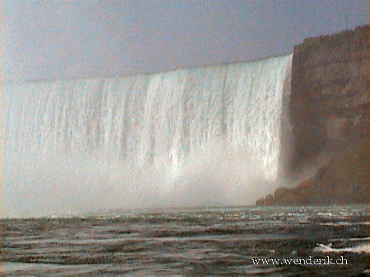 DSC00024_w_h573_c15.jpg