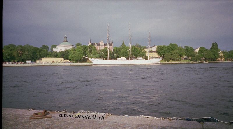 0255-66_w_800.jpg